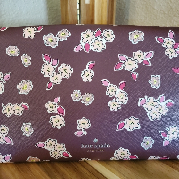 NWT Floral Women\'s Bag in Purple